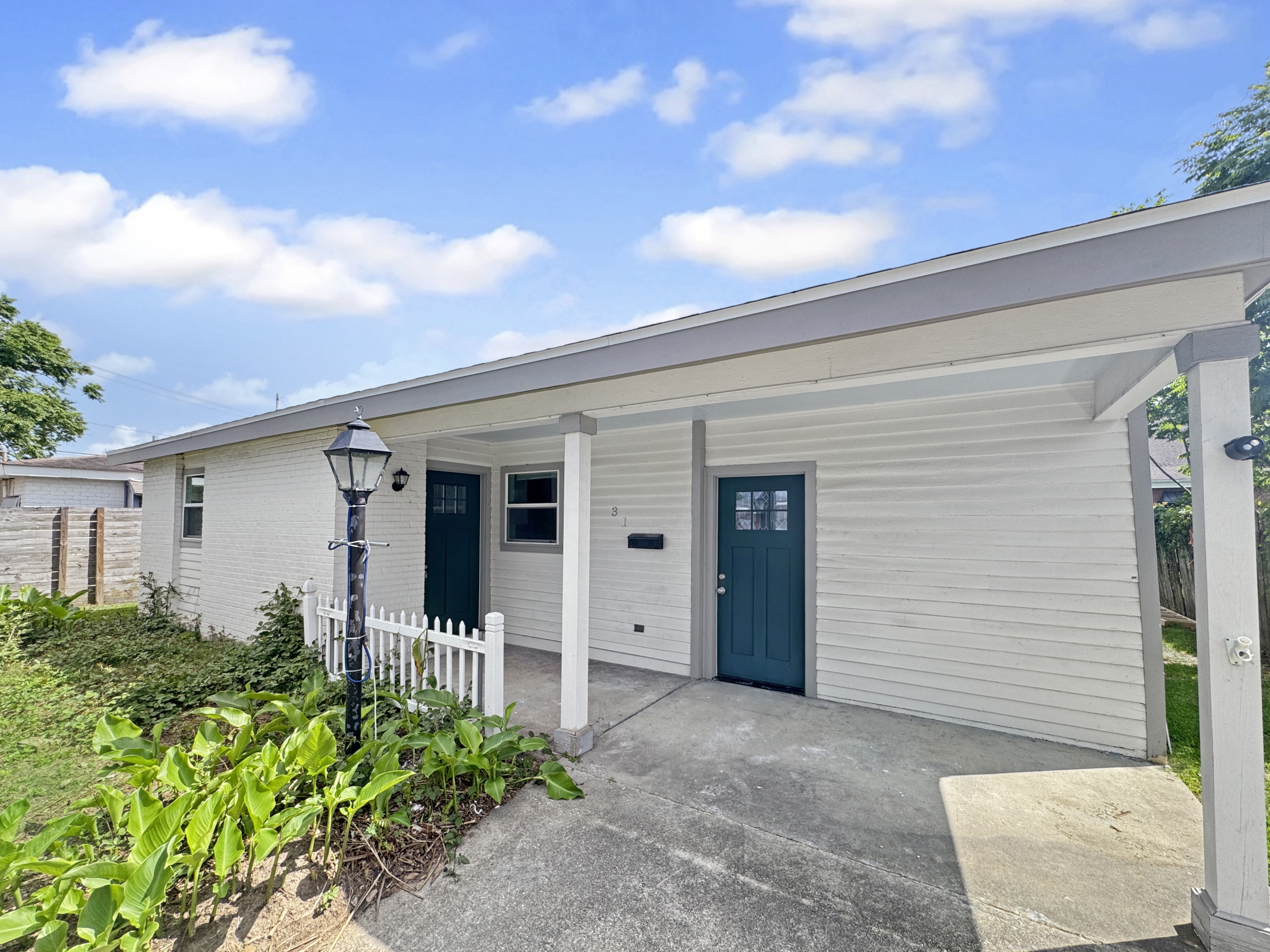 31 Helis Drive